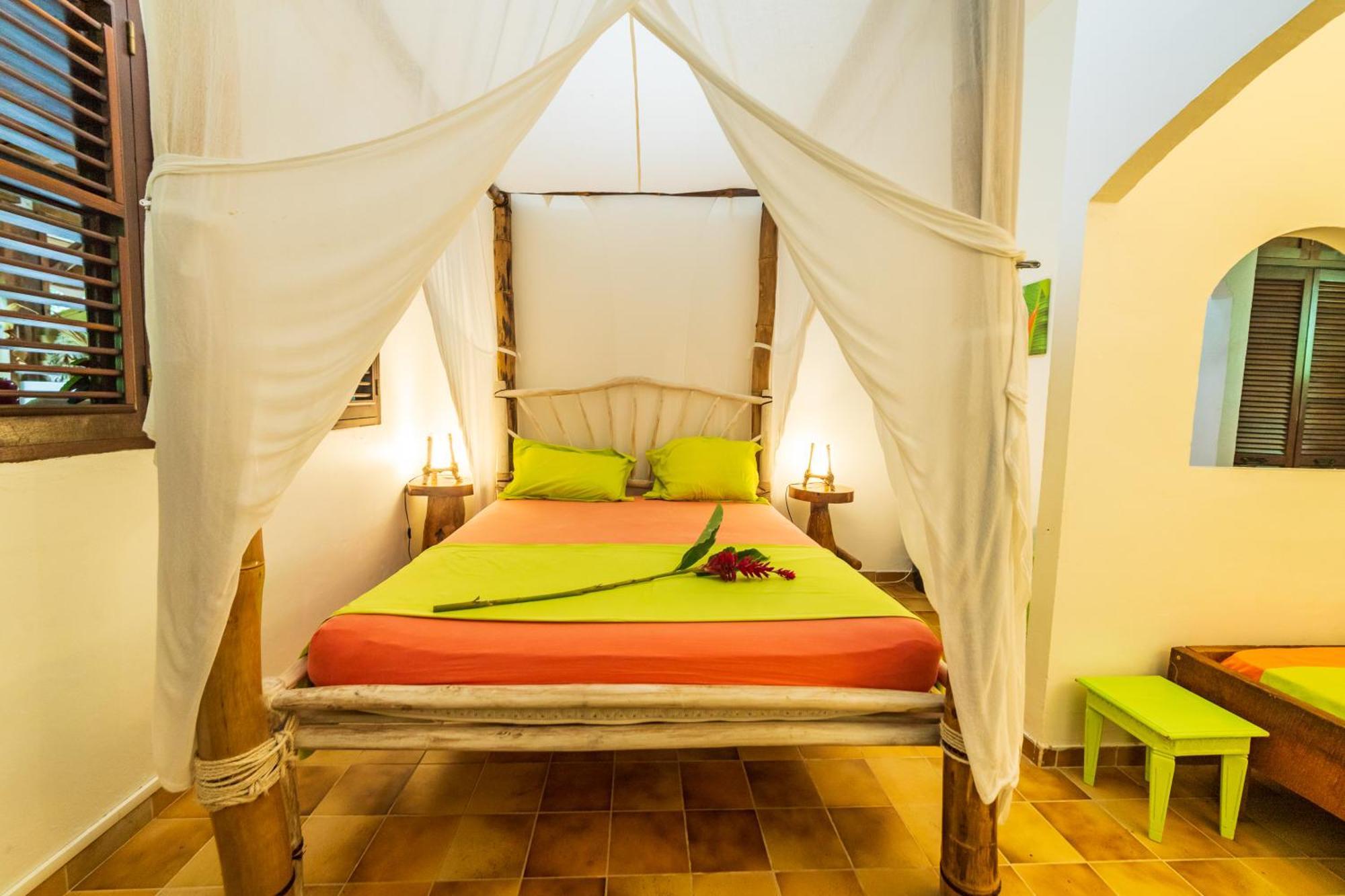 Villa Martinique Treehouse Canton Suisse Exterior foto