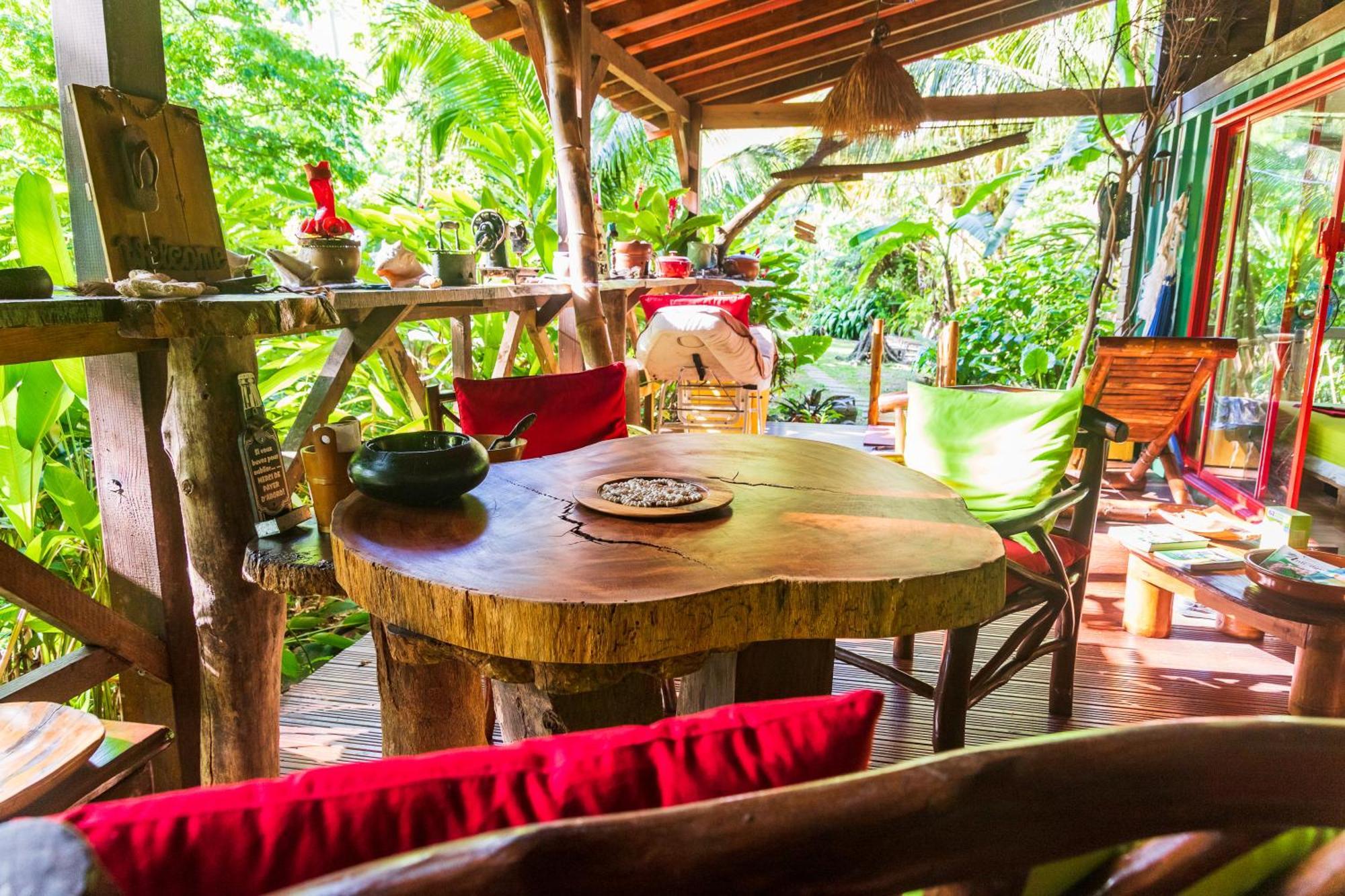 Villa Martinique Treehouse Canton Suisse Exterior foto