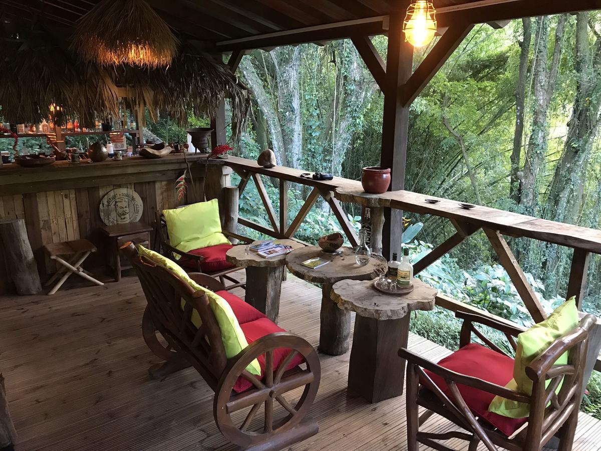 Villa Martinique Treehouse Canton Suisse Exterior foto